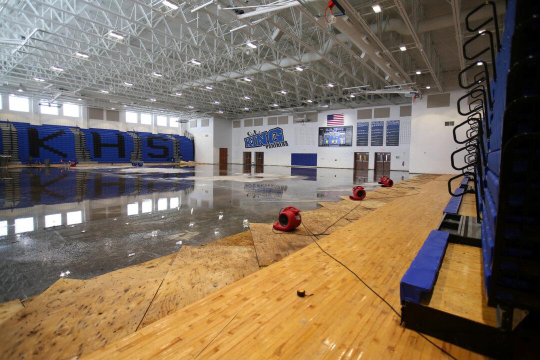 Thousands of Texas Students Displaced as Schools Assess Storm Damage