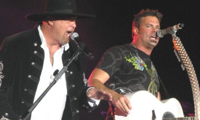 Singer Troy Gentry of Montgomery Gentry Dead in Helicopter Crash: Reports