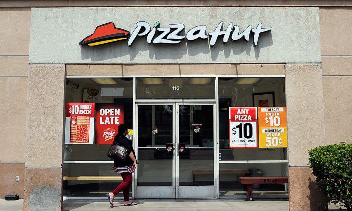 NFL Says Pizza! Pizza!, Inks Deal With Little Caesars