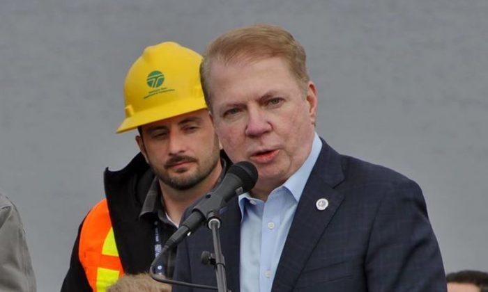 Seattle Mayor Ed Murray Resigns After He’s Accused of Abuse