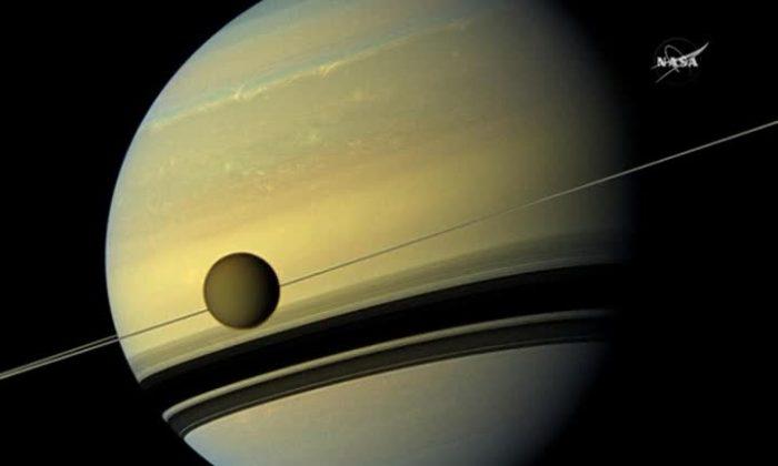 Cassini Spacecraft Ends 13-year Saturn Odyssey by Burning Into Planet