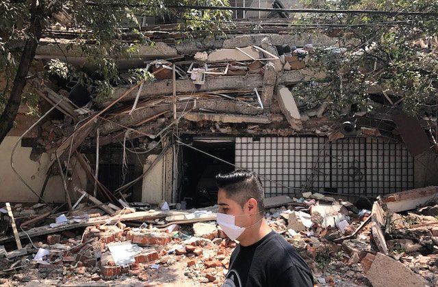 Strong 7.1 Quake Hits Mexico, People Trapped in Collapsed Buildings