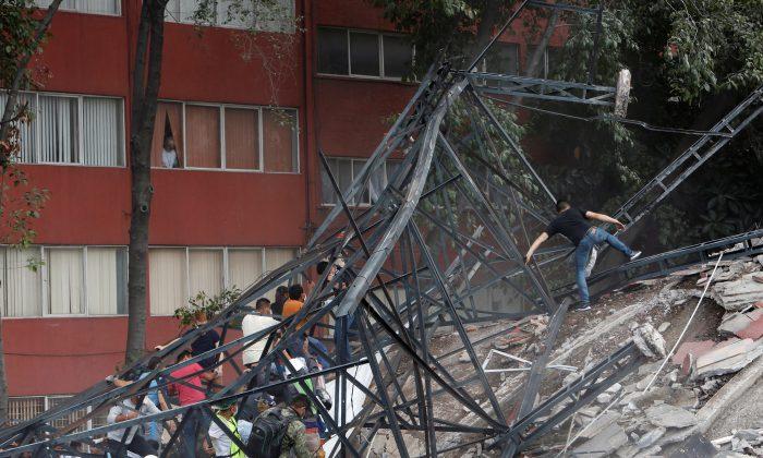 Rescuers Searching for Girl as Mexico Quake Toll Hits 225