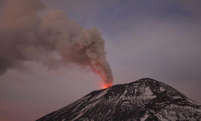 Popocatepetl Volcano Erupts Just Hours After Mexico Quake