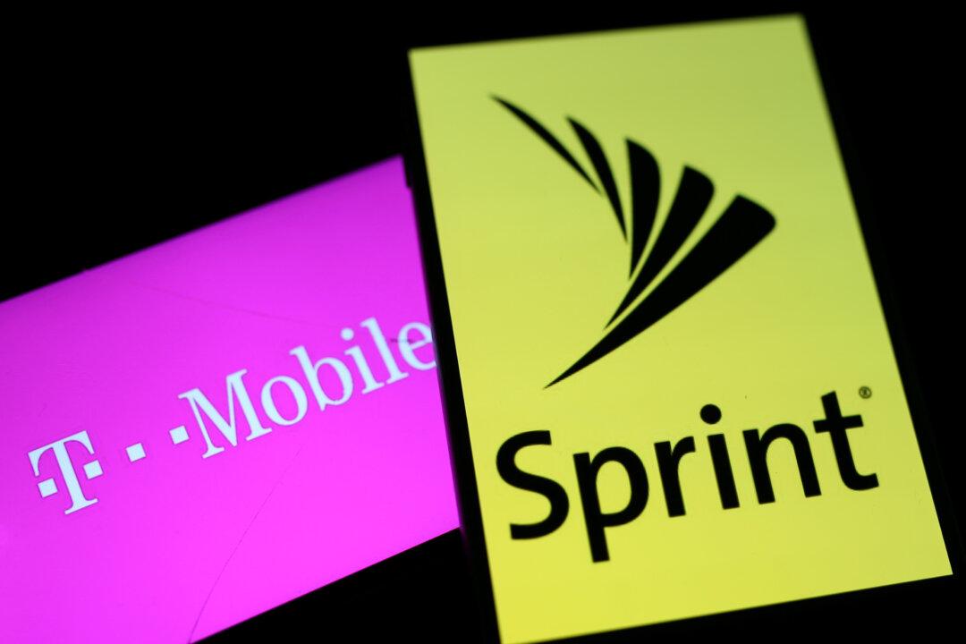 Exclusive: T-mobile, Sprint Close to Agreeing on Deal Terms—Sources