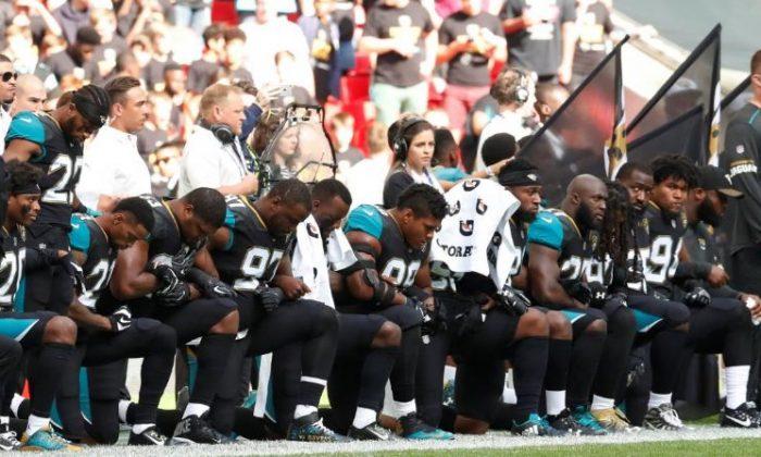 Jaguars, Ravens Kneel for Anthem
