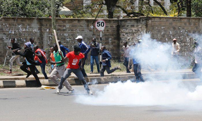 Kenyan Police Use Tear Gas, Batons to Disperse Opposition Protest
