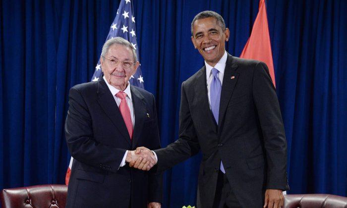 Cuban Dictator Raul Castro Gave Obama 205 Cuban Cigars During Final Year in Office