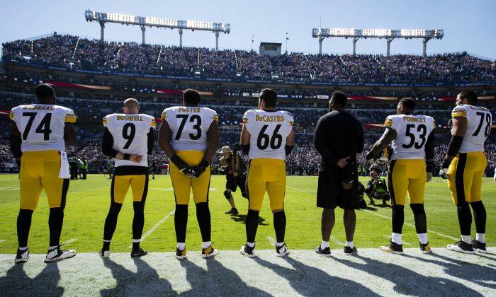 Steelers, Ravens Stand for Anthem