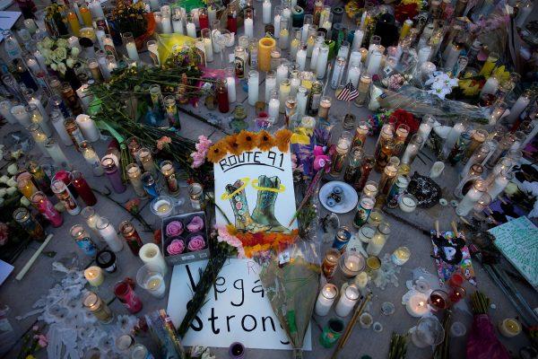 A makeshift memorial for the victims of Sunday night's mass shooting stands at an intersection of the north end of the Las Vegas Strip on October 3, 2017. (Drew Angerer/Getty Images)