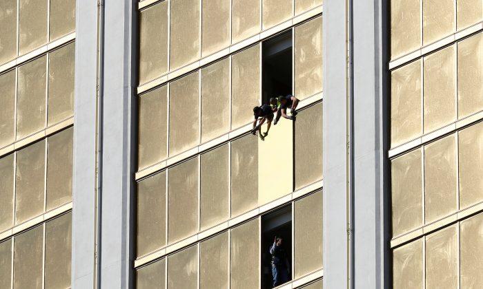 First Responders Describe Storming Vegas Suspect’s Hotel Room
