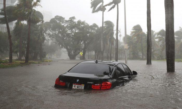 Hurricanes Provide an Unexpected Boon to Slumping Auto Industry