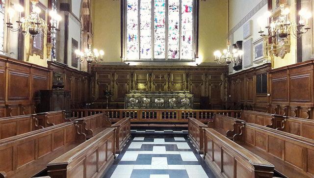 Balliol College has its own chapel. ("Balliol College chapel, Oxford" by Pjposullivan1/Flickr [CC BY-SA-2.0 (ept.ms/2utDIe9)])