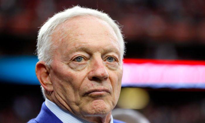 Trump Praises Dallas Cowboys Owner for Telling Players to Stand for Flag