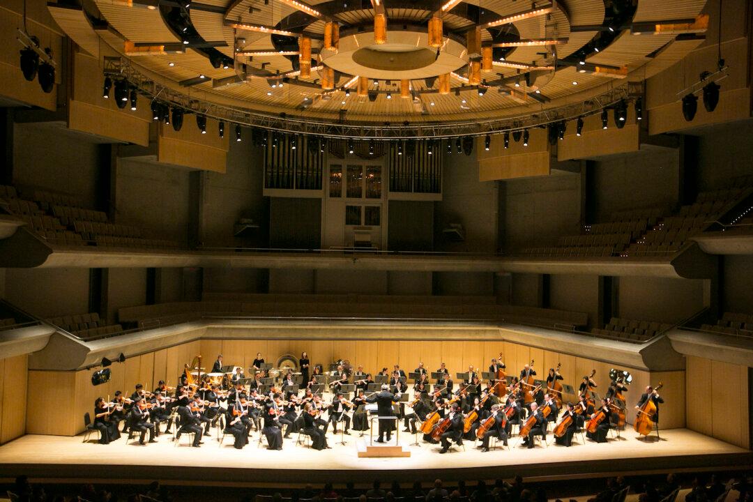 Shen Yun Symphony Orchestra Returns to North America With Toronto Performance