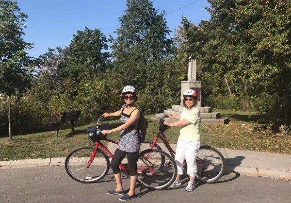 Red Apple Rides offers guided bike tours of Port Dover and Norfolk County. (The Epoch Times)