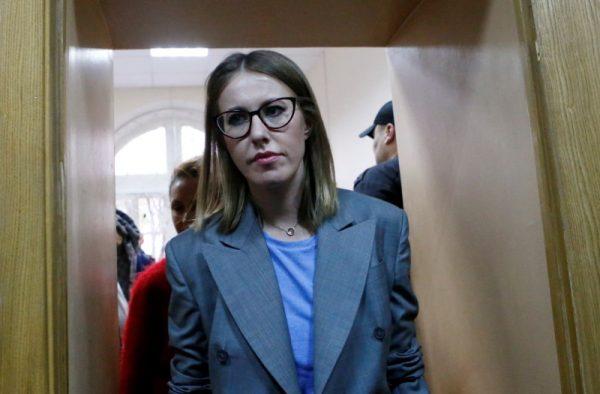 Russian TV personality Ksenia Sobchak arrives for a trial of Russian theatre director Kirill Serebrennikov, who was accused of embezzling state funds and placed under house arrest, in Moscow, Russia on Oct. 17, 2017. (REUTERS/Sergei Karpukhin)