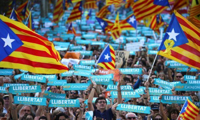 Spain Urges Catalonia Secessionists to Obey Madrid