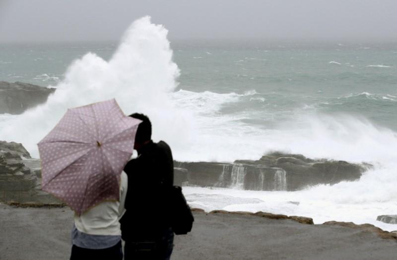 Typhoon Leaves Flooding, Four Dead in Japan Before Moving out to Sea
