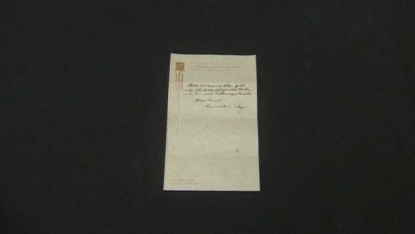 Note with Einstein’s theory of happiness auctioned for $1.3 million. (Video screenshot/Reuters)
