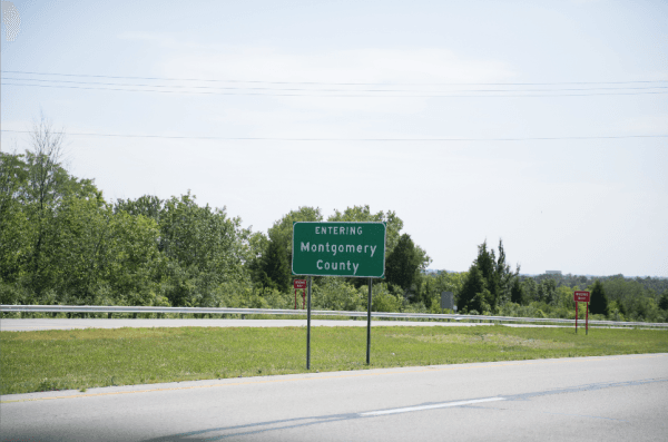 Entering Montgomery County, Ohio, on State Route 4 on Aug. 3, 2017. (Benjamin Chasteen/The Epoch Times)