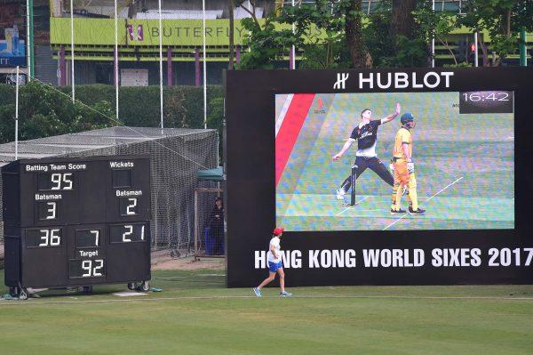 A view of the scoreboard showing Australia winning against New Zealand in the final match of Day 1 of the Hong Kong World Cricket Sixes on Saturday Oct 28, 2017. (Bill Cox/Epoch Times)