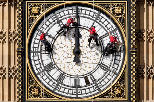 Winter time will start this Sunday as the clocks go back by one hour, meaning darker mornings and lighter evenings. (Oli Scarff/Getty Images)