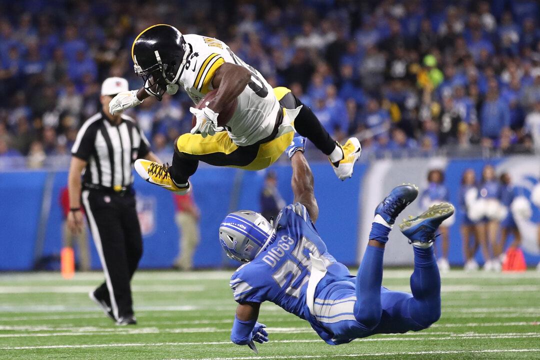 ‘Sunday Night Football’ Ratings Drop, Beat out by World Series