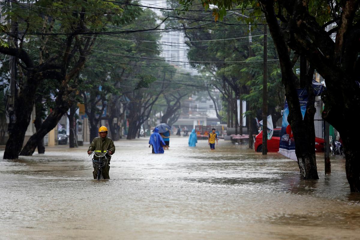 Death Toll Nears 50 After Typhoon Blasts Vietnam Over Weekend