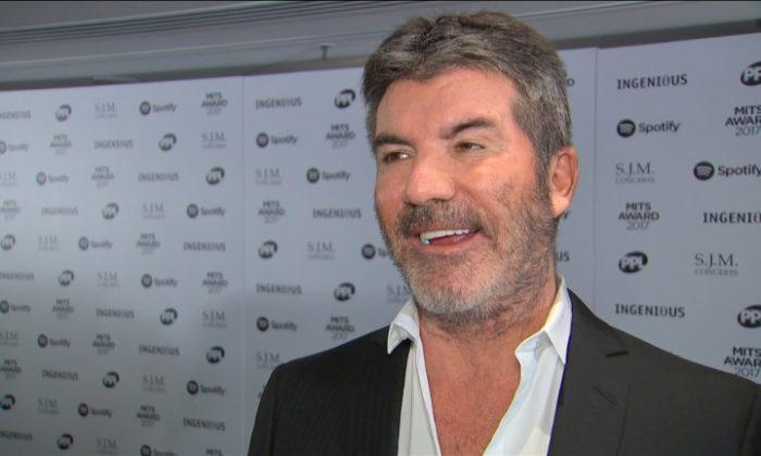 Simon Cowell Talks Hollywood Sexual Misconduct Scandals at Award Show