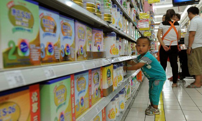 In China, Social Problems Make Parents Struggle to Make Ends Meet