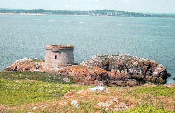 Martello tower on Ireland's Eye was built in 1803 to repel a possible invasion by Napoleon. (Colm Rice/Wikimedia Commons)