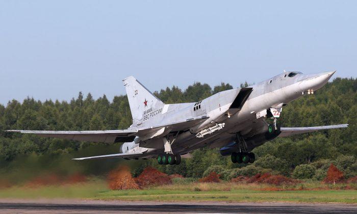 Six Russian Bombers Hit ISIS targets in Southeast Syria: Military