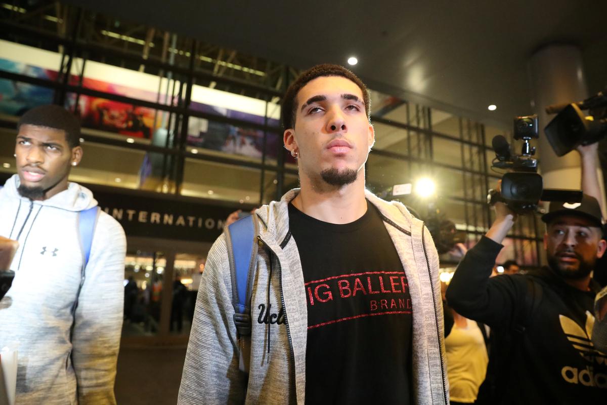 UCLA basketball player LiAngelo Ball arrives at LAX on November 14, 2017. (REUTERS/Lucy Nicholson)