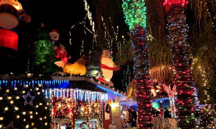 ‘Don’t Be a Grinch’: City Officials Asked to Stop Meddling in Christmas Traditions