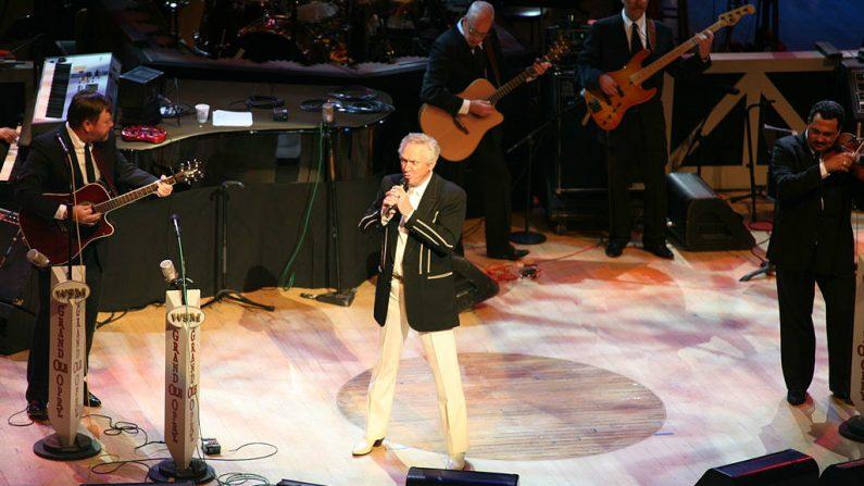 Mel Tillis (Cliff [CC BY 2.0 (http://creativecommons.org/licenses/by/2.0)], via Wikimedia Commons)
