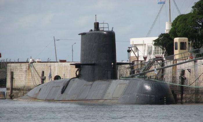 Picture of Missing Argentine Submarine Moments Before Her Last Dive has Emerged