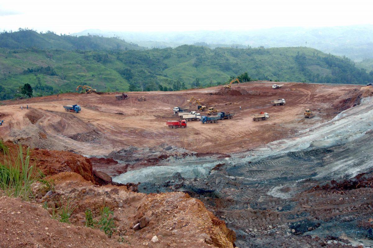 An open-pit gold-silver mine run by Canada's TVI Pacific sits on the top of Canatuan mountain in the southern Philippines, 13 May 2006. The Canatuan mine is one of only eight new mining operations that have reached the production stage in the Philippines since it passed a Mining Act in 1995. Foreign miners are hoping the Philippines government will stand by them and their investments here in any face-off with the hugely powerful Roman Catholic church which opposes mining. (Jay Directo/AFP/Getty Images)