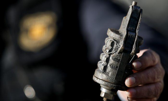 Man Dies after Sending Photo of Grenade without Pin