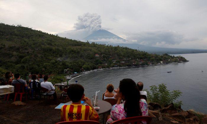 Indonesia Reopens Bali Airport as Wind Clears Volcanic Ash