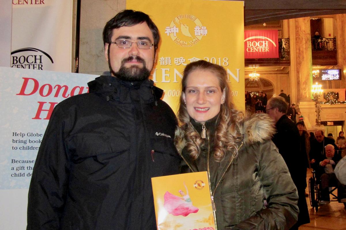 Theatergoer Found the Shen Yun Emcees’ Introductions Educational