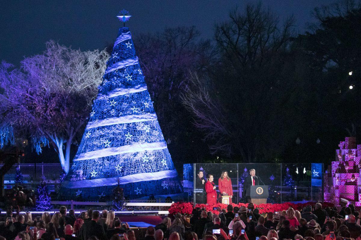 Presient Donald Trump led the countdown before the lights were switched on at the 95th annual National Christmas Tree Lighting at the White House Ellipse in Washington on Nov. 30, 2017. (Samira Bouaou/The Epoch Times)