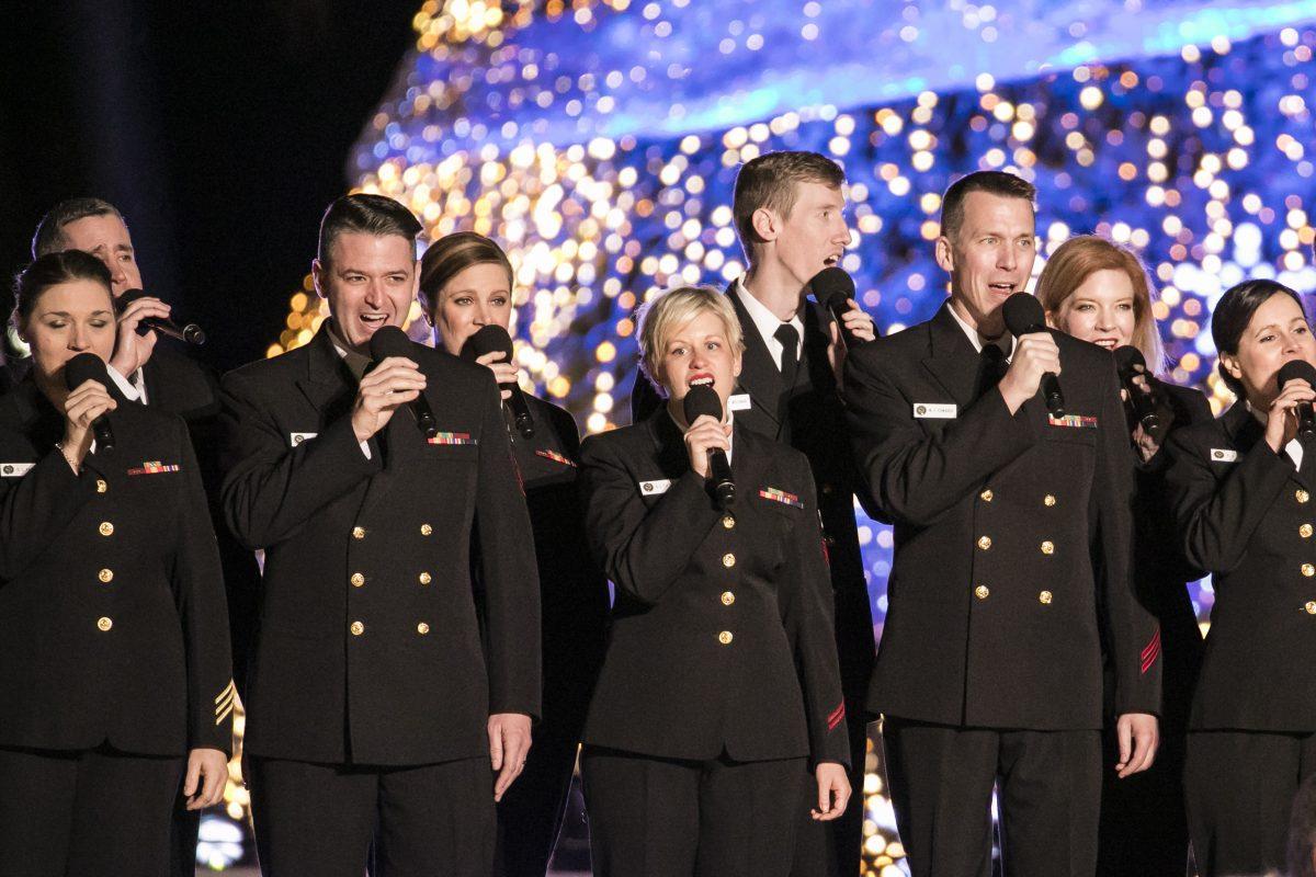 The Navy Band Sea Chanters at the 95th annual National Christmas Tree Lighting at the White House Ellipse in Washington on Nov. 30, 2017. (Samira Bouaou/The Epoch Times)