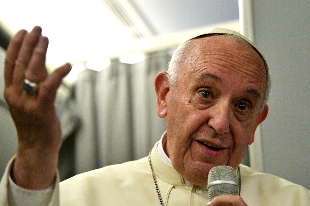 Pope Says His Defense of Rohingya Got Through in Burma