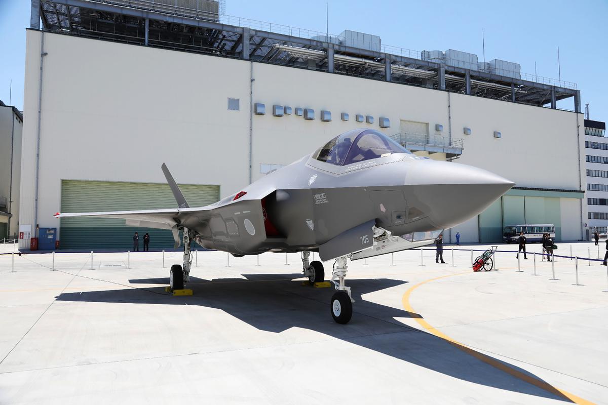 The first F-35A stealth fighter assembled in Japan, unveiled at a Mitsubishi Heavy Industries factory in Toyoyama, Aichi Prefecture, on June 5, 2017. (STR/AFP/Getty Images)