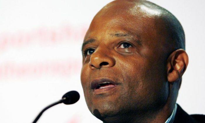 Hall of Fame Quarterback Warren Moon Accused of Harassment; He Denies Them