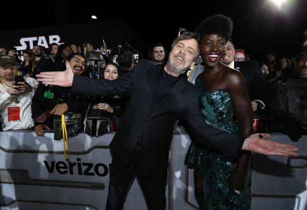 Actors Mark Hamill and Lupita Nyong'o at the World Premiere of “Star Wars: The Last Jedi” in Los Angeles, December 9, 2017. (Reuters/Mario Anzuoni)