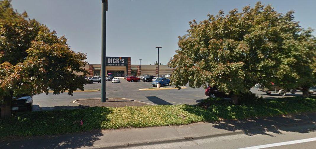 Dick's Sporting Goods on Lancaster Drive NE in Salem (Google Street View)