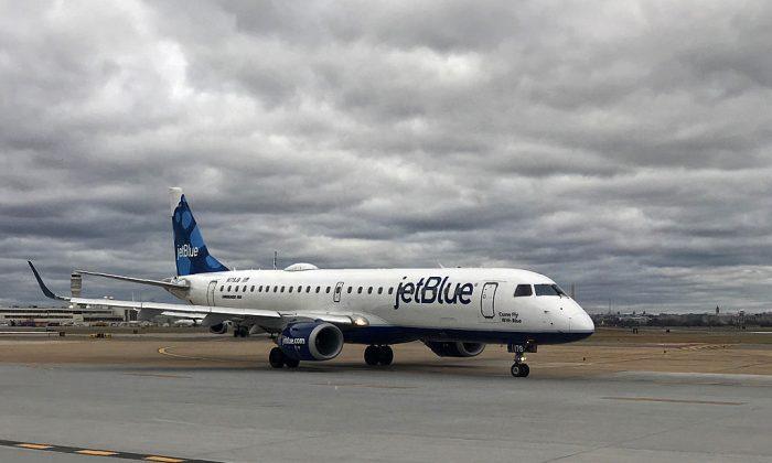 Man Bites Passengers, Attacks Crew on JetBlue Flight Over Utah