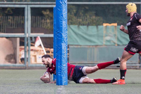 Conor Hartley scores for HK Scottish in Saturday's HKRU Premiership match against Valley at Shek Kip Mei on Saturday Dec 9, 2017.